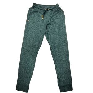 Vineyard Vines performance boys joggers.